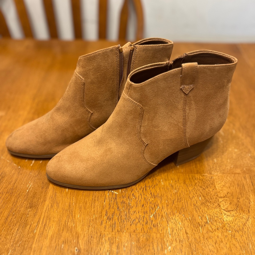 Women’s Old Navy Booties Size 10